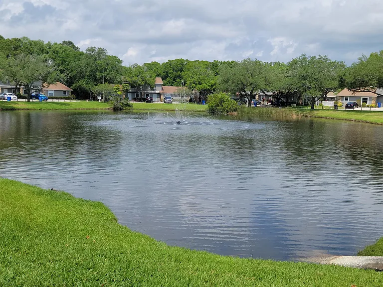 10035 Lake Oak Cir #10035 — Photo 29
