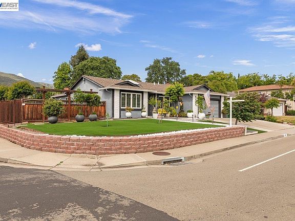 2nd image of 9797 Davona Dr