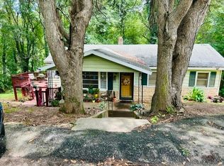 76 Bomar St, Inman, SC 29349
