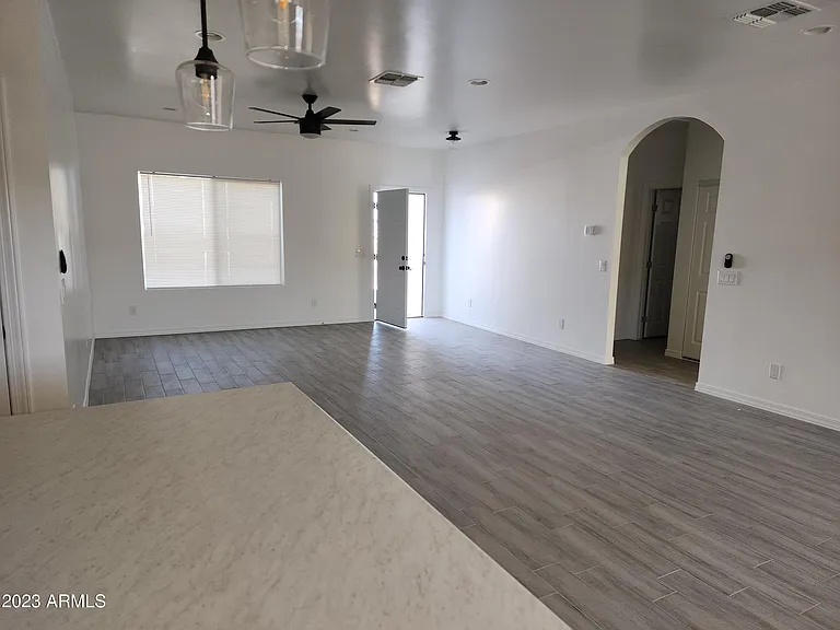 13905 S Avalon Rd — Photo 5