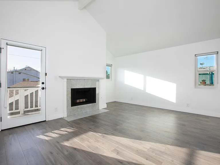 14929 Grevillea Ave — Photo 43