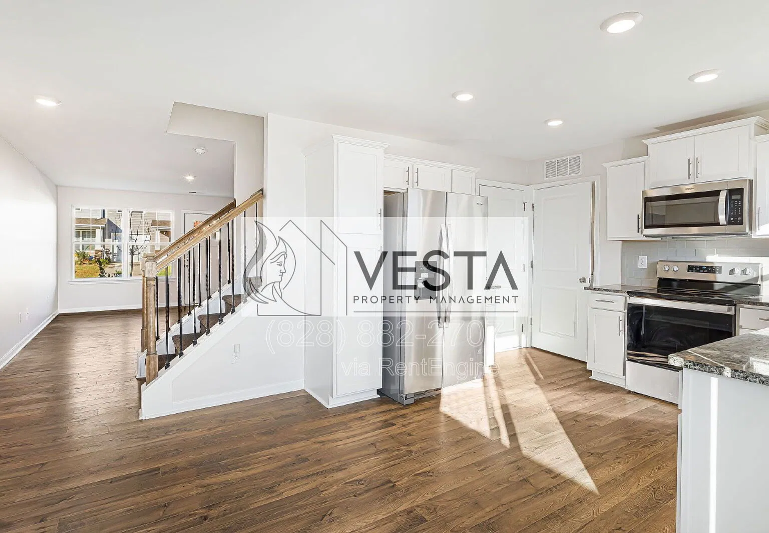 3 bed, 2.5 bath, 1375 sqft, $2,100 — Photo 3