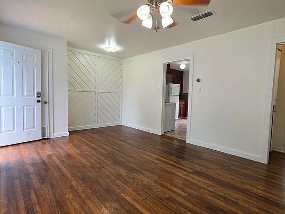 2nd image of 1111 Avenue A