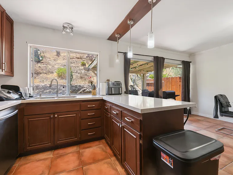 15262 Calle Juanito — Photo 8
