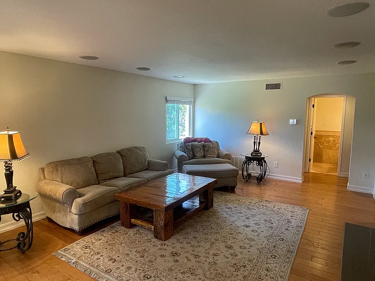 1994 Casablanca Ct — Photo 8