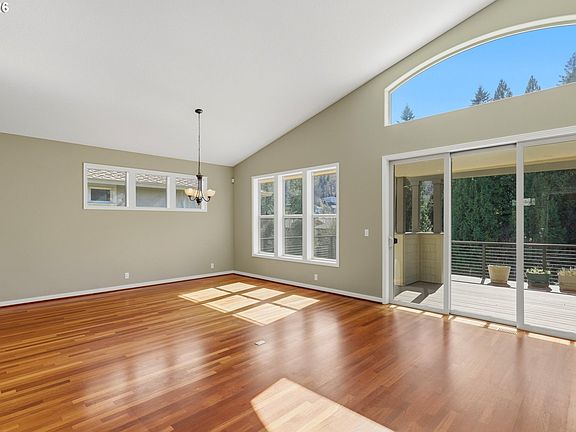 2nd image of 640 SE 40th Ter