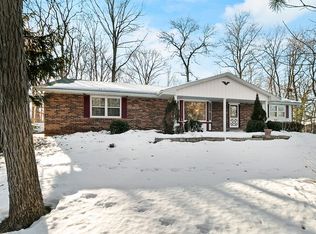 W220S3179 Trinity Ln, Waukesha, WI 53189