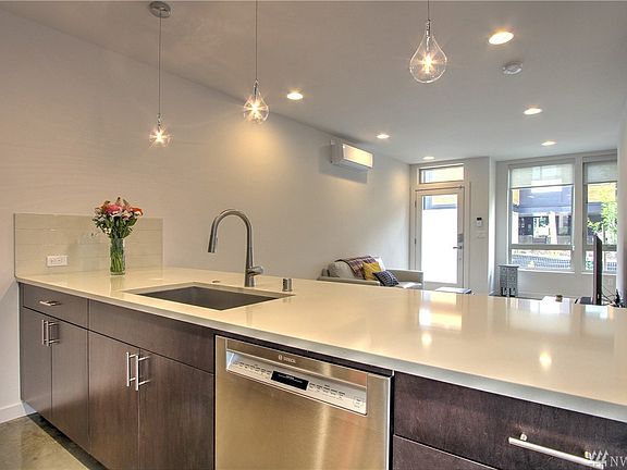5th image of 6726 Corson Ave S #F
