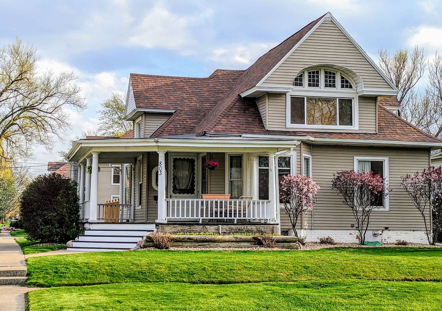 803 W Broadway, Monmouth, IL 61462 Zillow