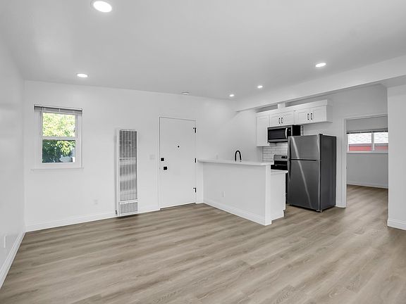 4th image of 1611 McGee Ave APT 3