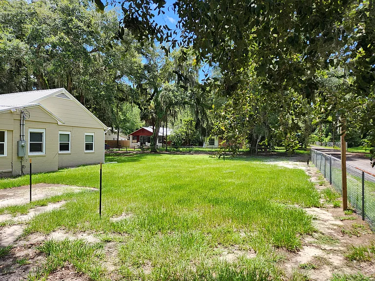 2924 Hampton St — Photo 2