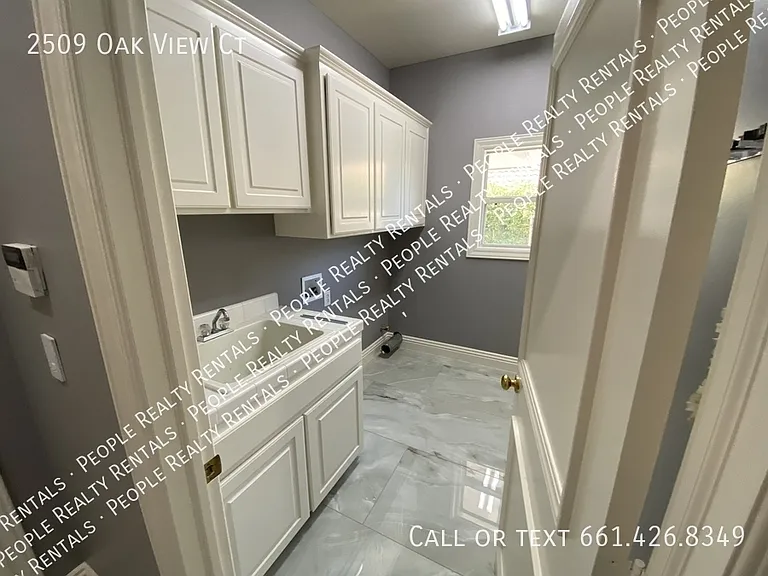 2509 Oak View Ct — Photo 26