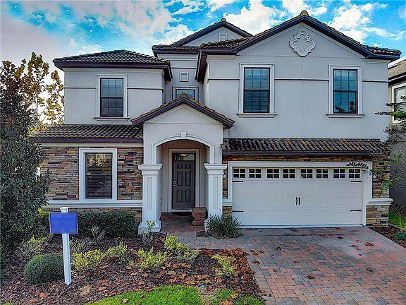 2nd image of 1427 Moon Valley Dr