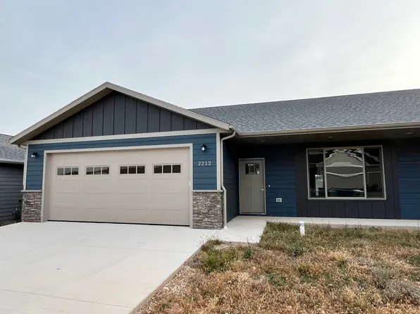 2212 Quartzite Dr, Sturgis, SD 57785