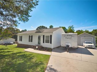 612 Simerson Rd, Lexington, NC 27295