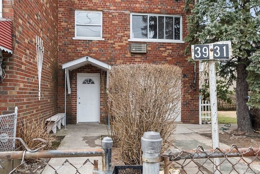 1st image of 3931 Grace Ave