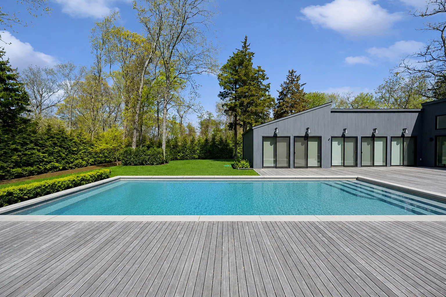 Completely Renovated Sag Harbor Home — Photo 2