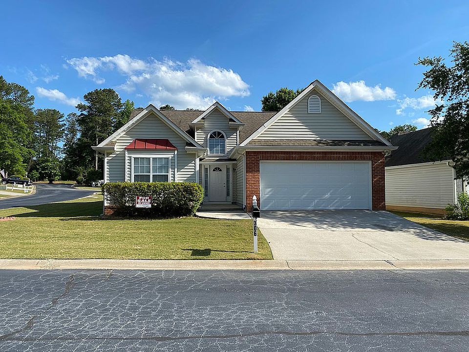 Home located on corner lot.
