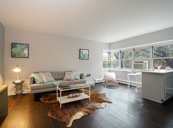 5th image of 4950 N Marine Dr APT 205