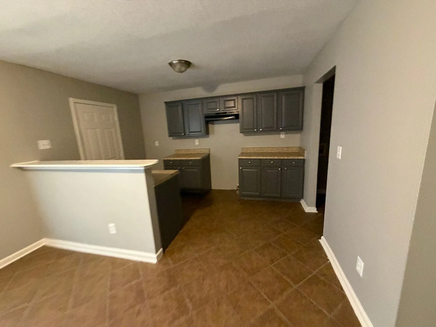 5223 Roseside — Photo 3