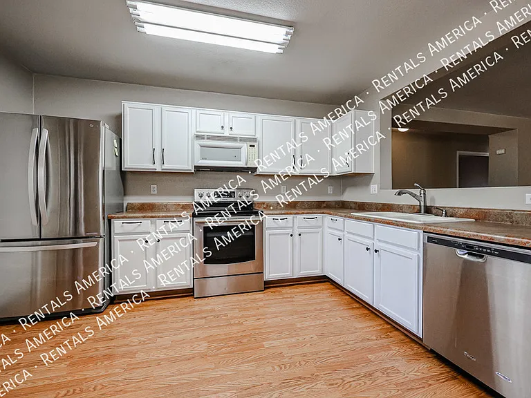 9404 W Terri Lee Dr — Photo 4