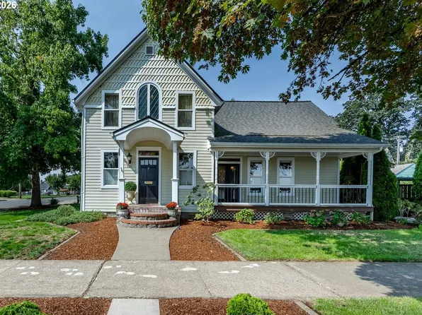 1221 Juniper St, Junction City, OR 97448