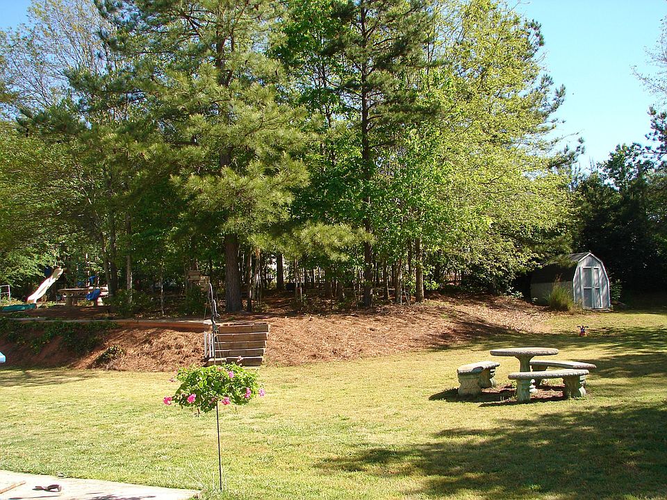 2nd image of 7055 Pinecone Way