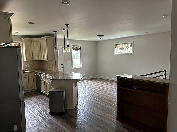 5th image of 6636 Pinkney St