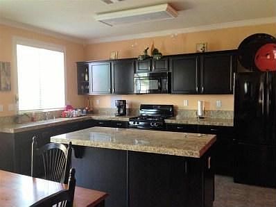 4th image of 872 Kiwi St