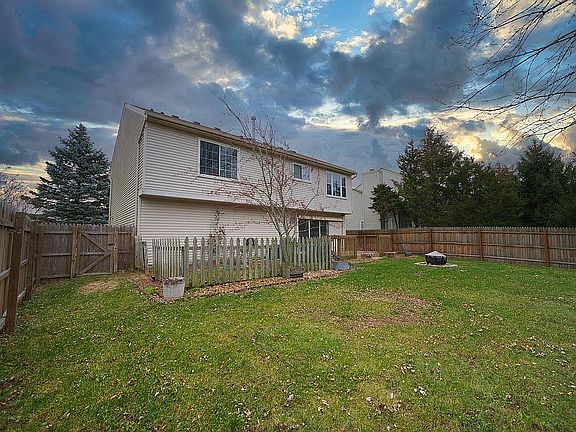 3rd image of 7286 Lochmoor Dr
