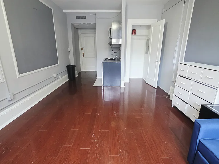 1324 Locust St #506 — Photo 11