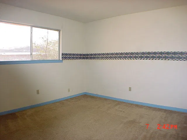 1011 MeadowBrook — Photo 4