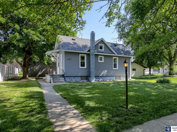 204 E 2nd St, Valparaiso, NE 68065