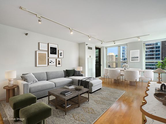 3rd image of 345 N La Salle Dr APT 3403