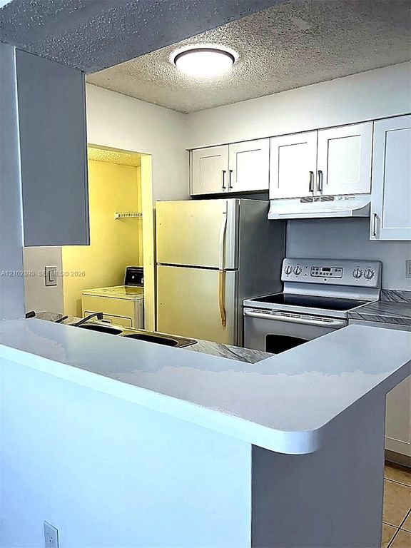 1263 SW 46th Ave APT 2105, photo 6