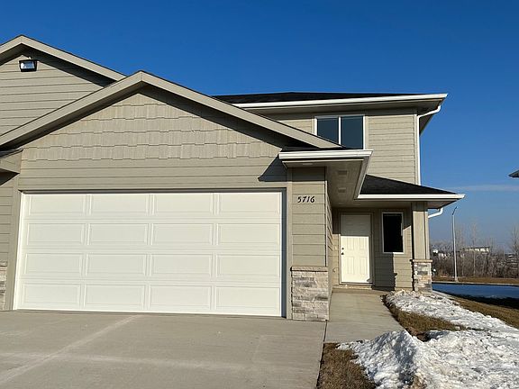 2nd image of 5700 E Hitching Pl #5716