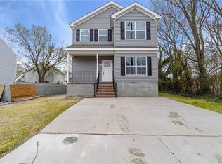 912 Middle St #2, Chesapeake, VA 23324