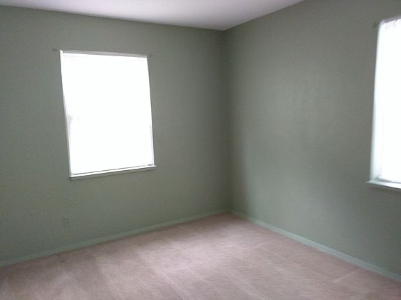5th image of 1006 Sherwood Dr