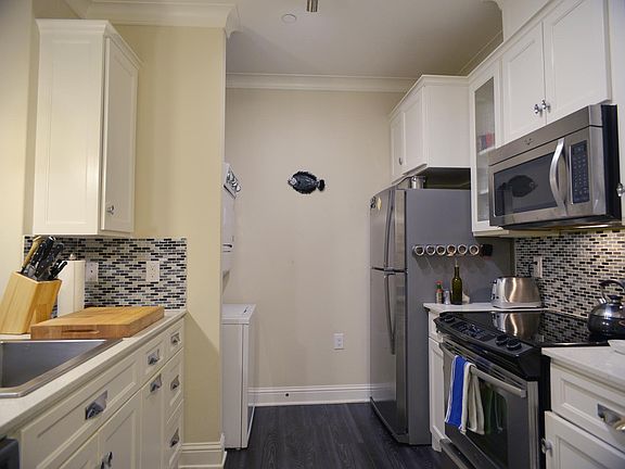 4th image of 4554 Glenwick Ln APT 3306