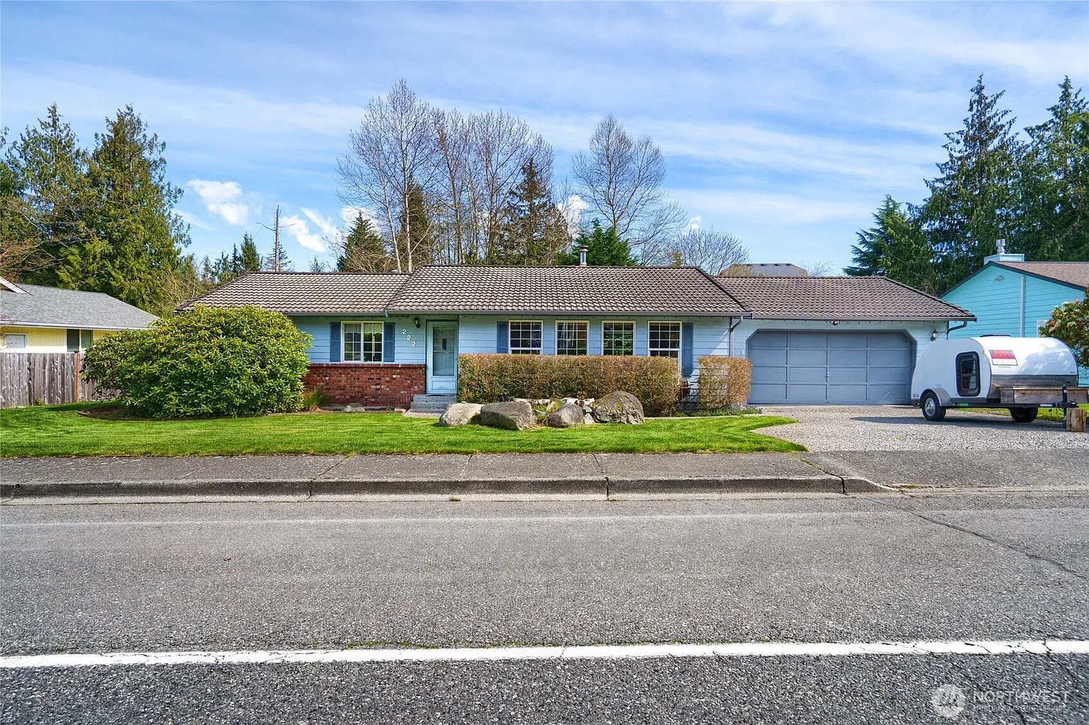 222 N Waugh photo 1