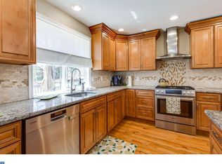1044 Cardinal Ln, Cherry Hill, NJ 08003