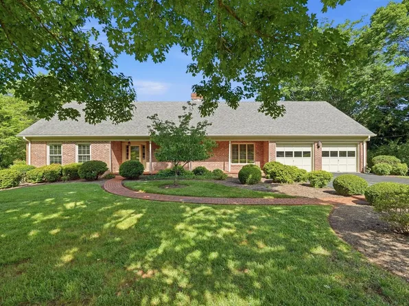 1120 Meriwether Cir, Lynchburg, VA 24503