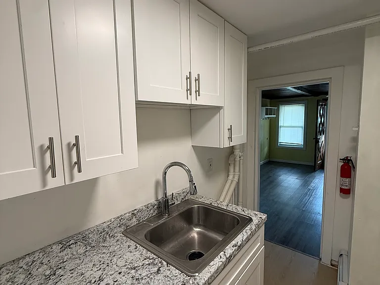 47 Maple St #1 — Photo 9