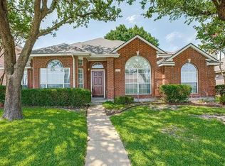 2526 Crosslands Dr, Garland, TX 75040