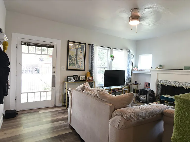 2603 Stanford St #1 — Photo 4