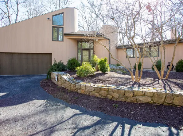 109 Mustato Road, Katonah, NY 10536