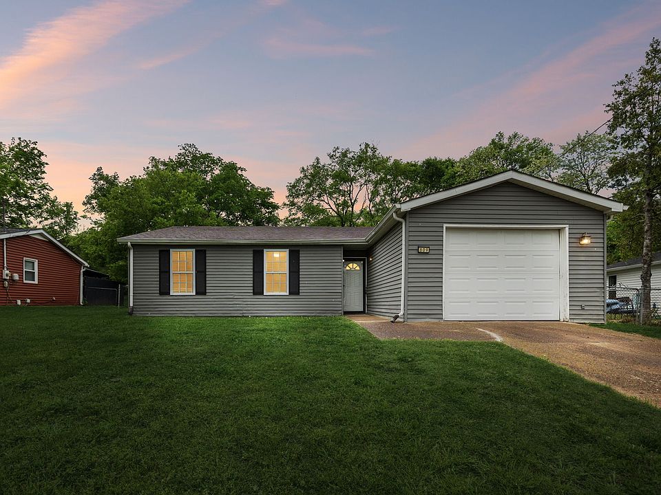 1st image of 809 Fawn Ln
