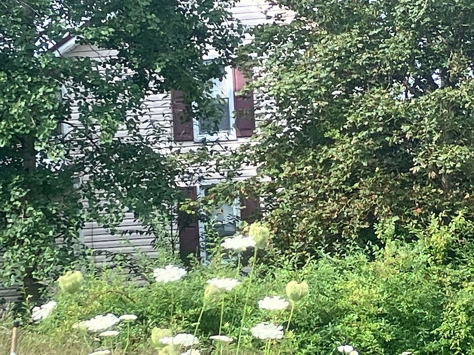 1st image of 129 Railroad St