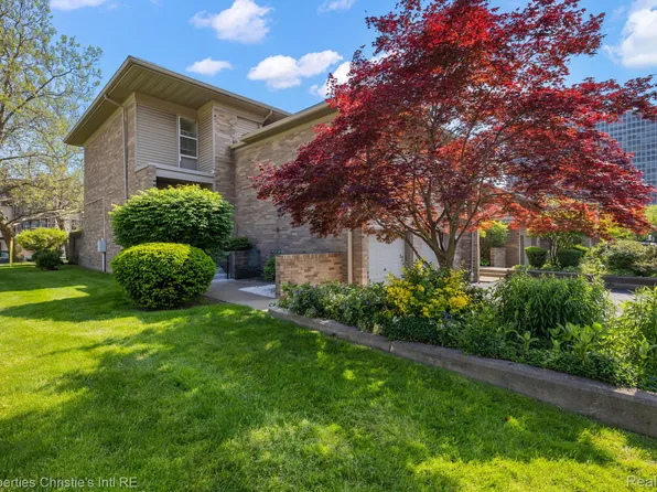 1114 Saint Aubin Pl, Detroit, MI 48207