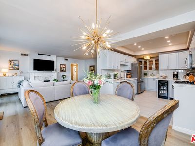 10707 Camarillo St APT 108, North Hollywood, CA, 91602